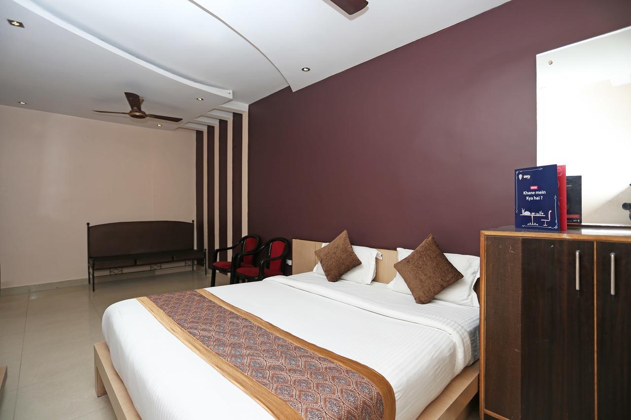 Oyo 11596 Sanjay Guest House Kanpur Buitenkant foto