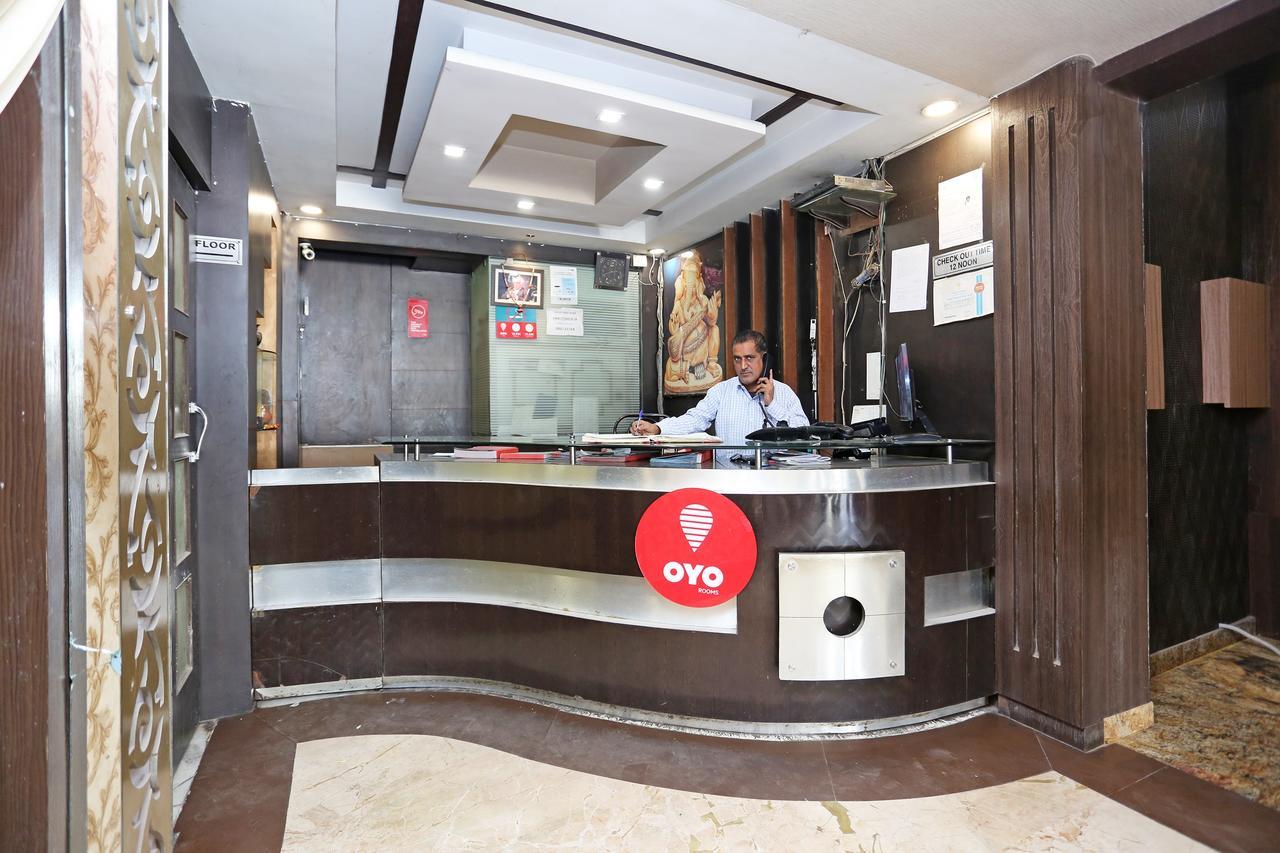 Oyo 11596 Sanjay Guest House Kanpur Buitenkant foto