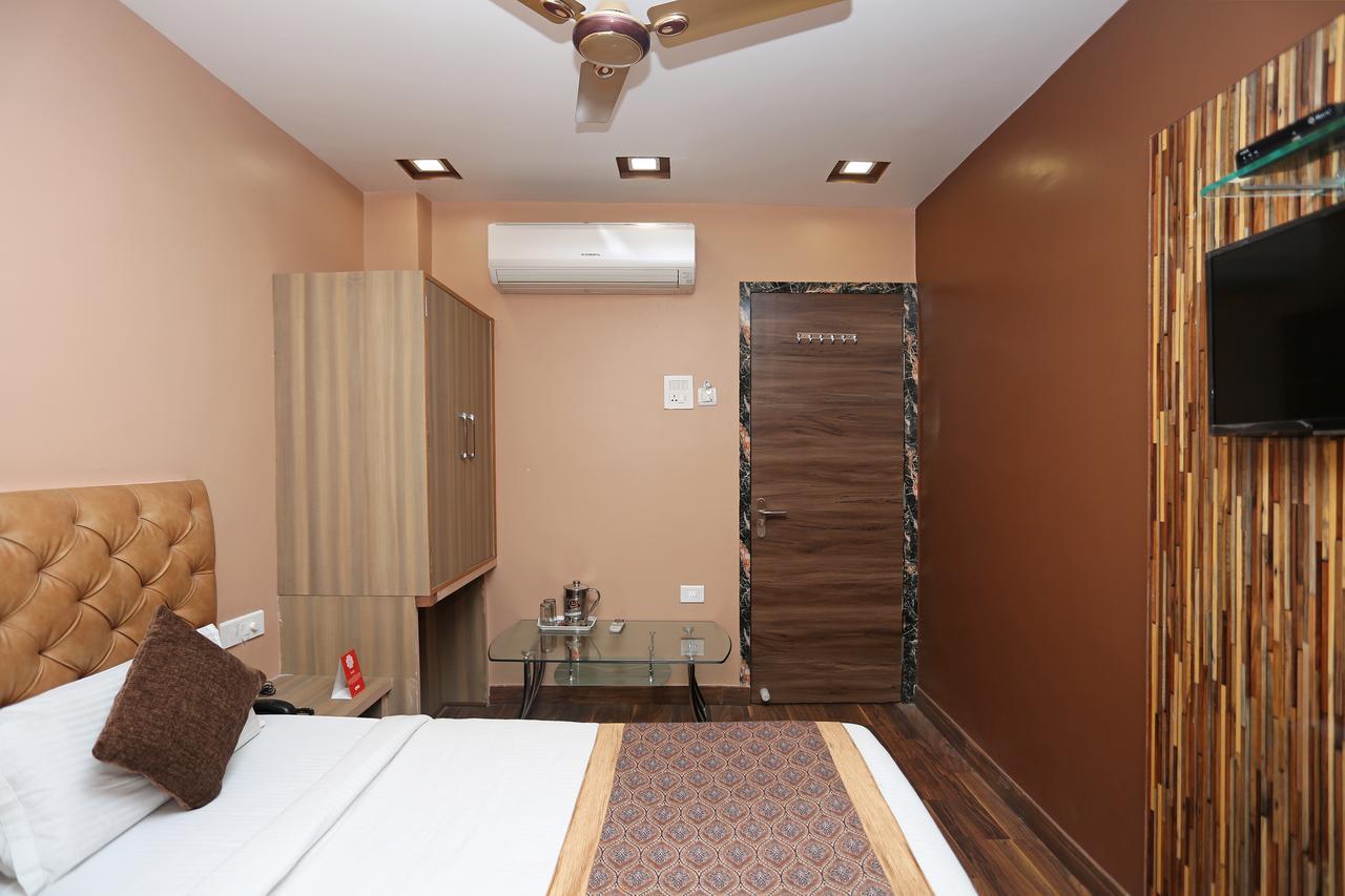 Oyo 11596 Sanjay Guest House Kanpur Buitenkant foto